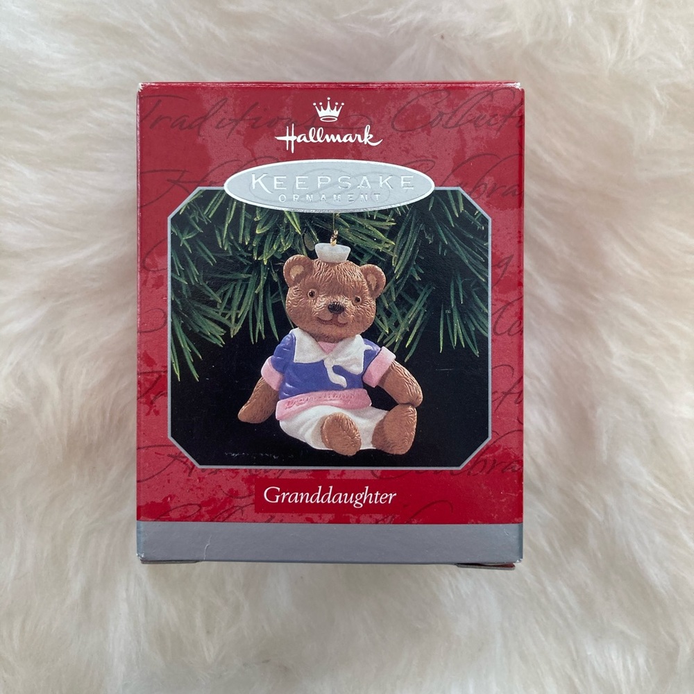Hallmark Keepsake Ornament Bear - Granddaughter